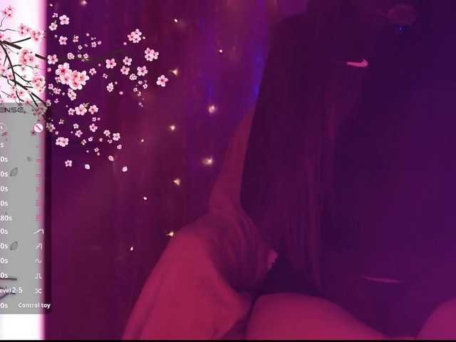 Karo1ina1 live cam on BongaCams