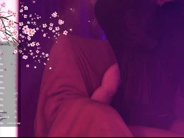 Karo1ina1 live cam on BongaCams