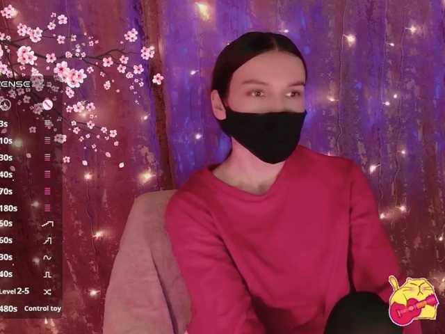 Karo1ina1 live cam on BongaCams