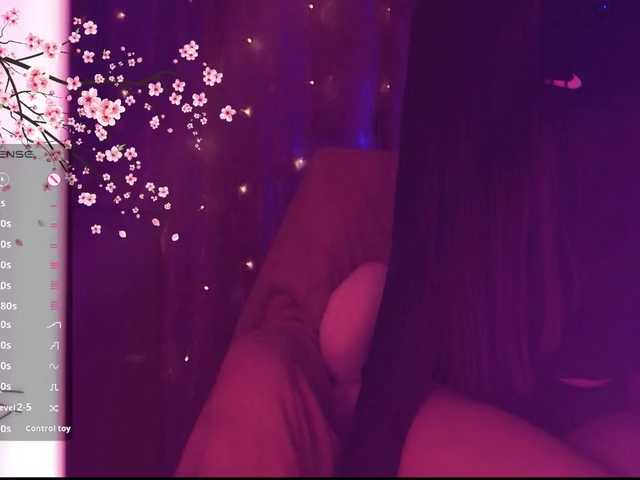 Karo1ina1 live cam on BongaCams