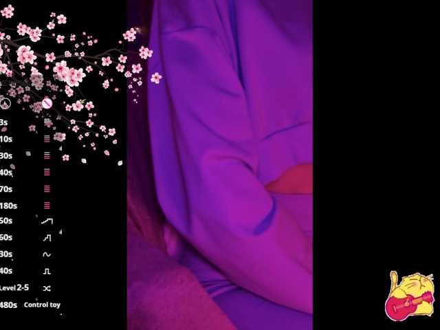 Karo1ina1 live cam on BongaCams