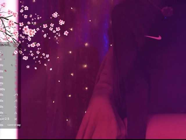Karo1ina1 live cam on BongaCams
