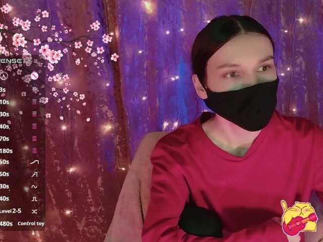 Karo1ina1 live cam on BongaCams