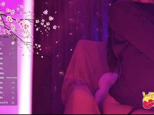 Karo1ina1 live cam on BongaCams