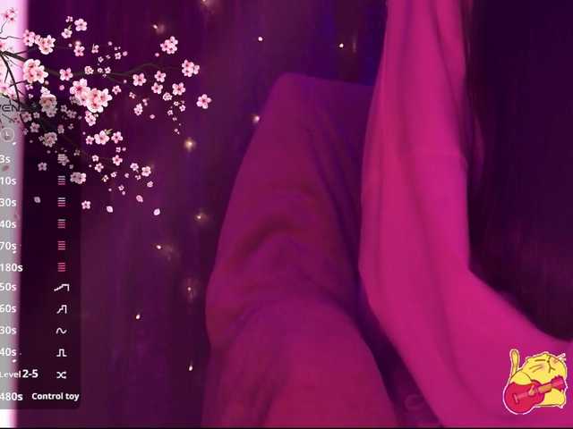 Karo1ina1 live cam on BongaCams