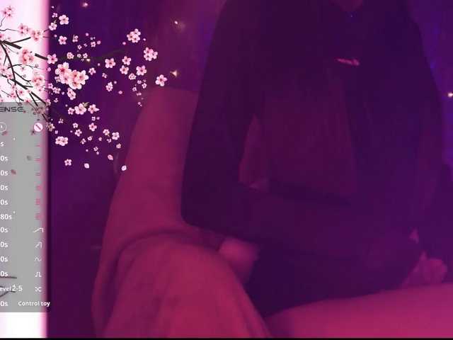 Karo1ina1 live cam on BongaCams