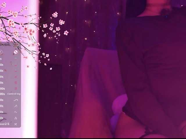 Karo1ina1 live cam on BongaCams