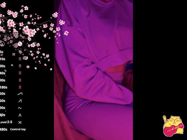 Karo1ina1 live cam on BongaCams