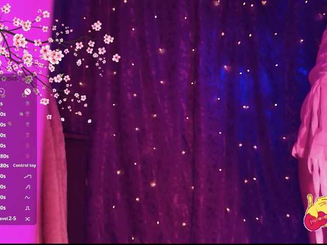 Karo1ina1 live cam on BongaCams