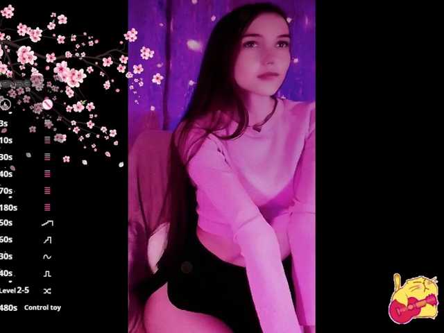 Karo1ina1, en vivo ahora en BongaCams
