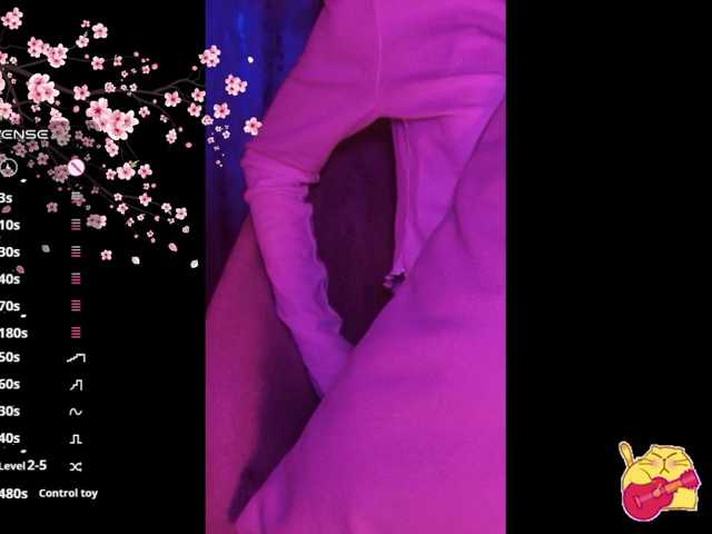 Karo1ina1 live cam on BongaCams