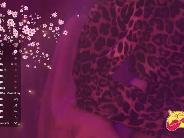 Karo1ina1 live cam on BongaCams