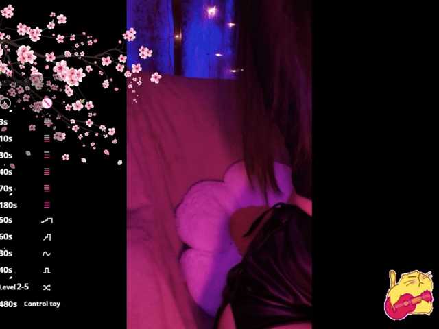 Karo1ina1 live cam on BongaCams
