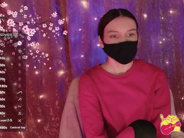 Karo1ina1 live cam on BongaCams
