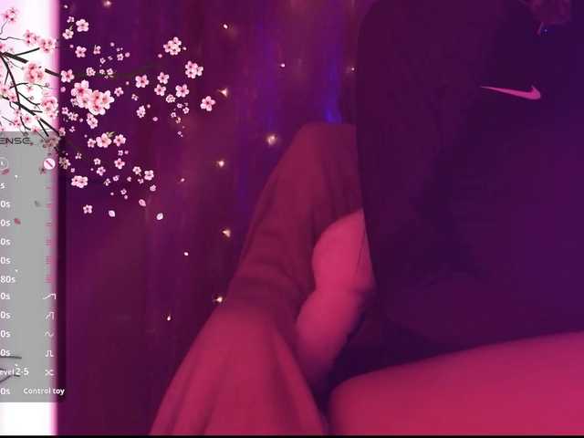 Karo1ina1 live cam on BongaCams