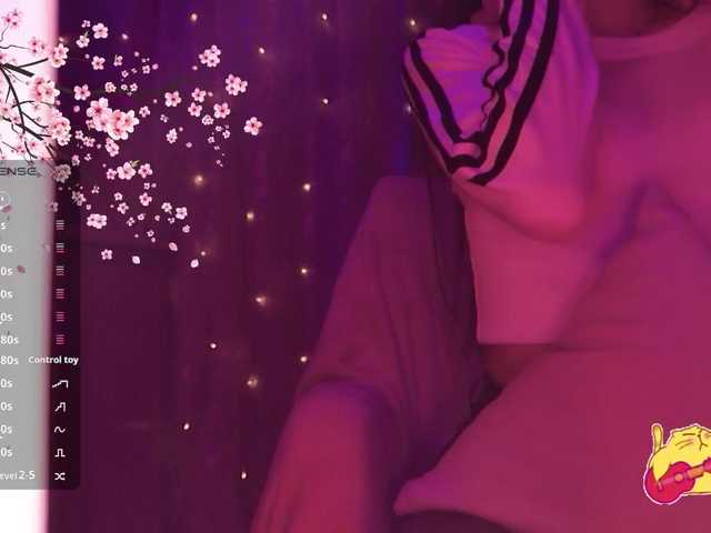 Karo1ina1 live cam on BongaCams