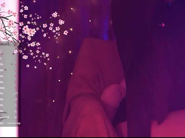 Karo1ina1 live cam on BongaCams