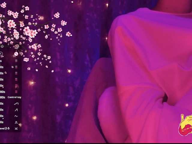 Karo1ina1 live cam on BongaCams