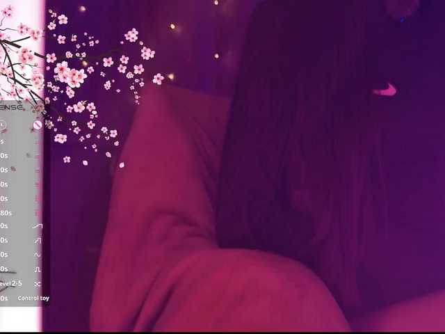 Karo1ina1 live cam on BongaCams