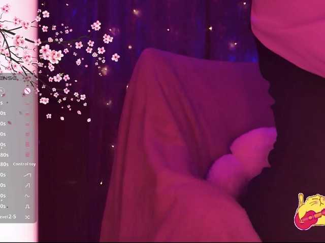 Karo1ina1 live cam on BongaCams