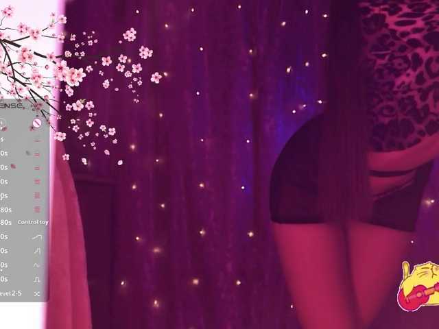 Karo1ina1 live cam on BongaCams