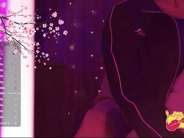 Karo1ina1 live cam on BongaCams