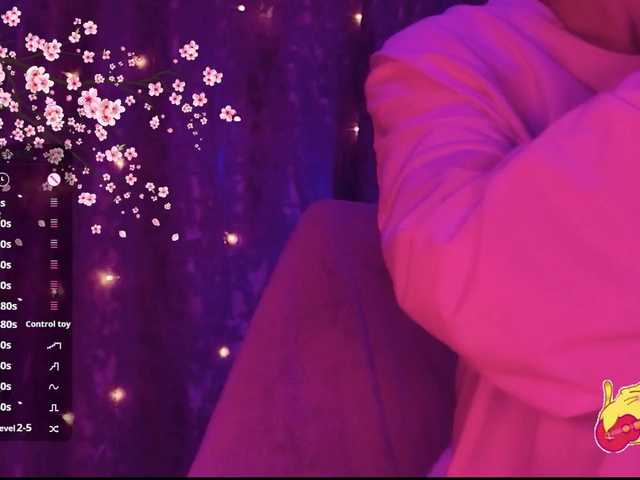 Karo1ina1 live cam on BongaCams