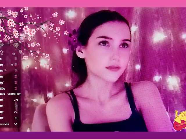 Karo1ina1 live cam on BongaCams
