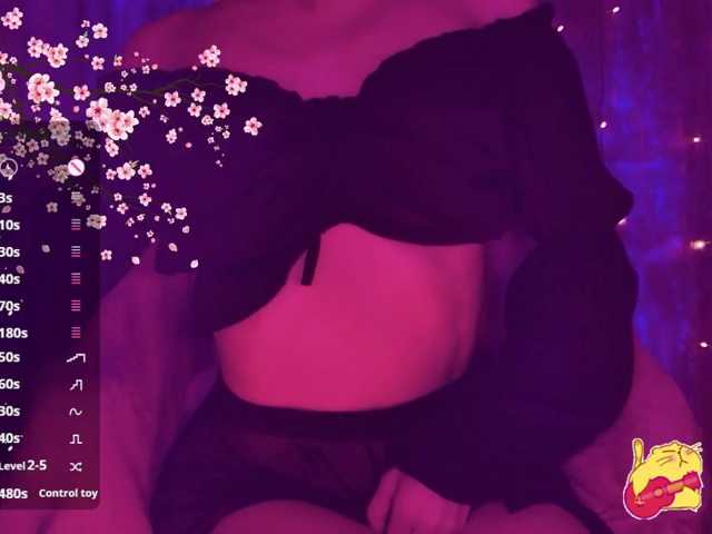Karo1ina1 live cam on BongaCams