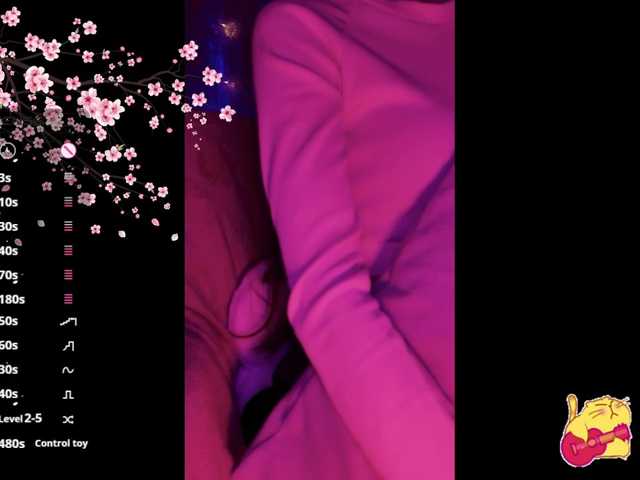 Karo1ina1 live cam on BongaCams