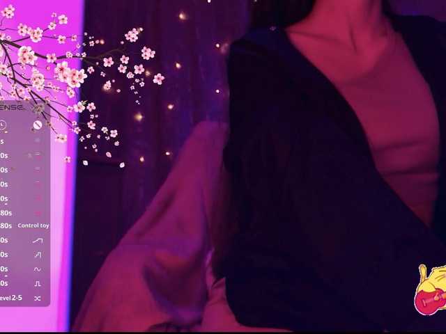 Karo1ina1 live cam on BongaCams