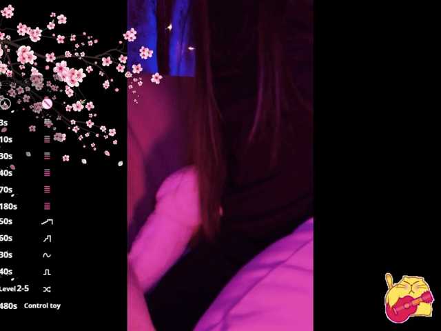 Karo1ina1 live cam on BongaCams