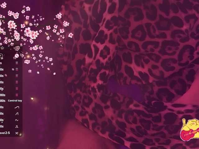 Karo1ina1 live cam on BongaCams