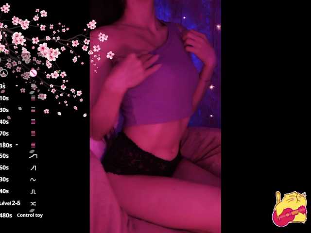 Karo1ina1 live cam on BongaCams
