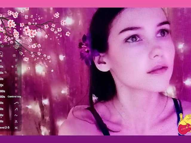 Karo1ina1 live cam on BongaCams