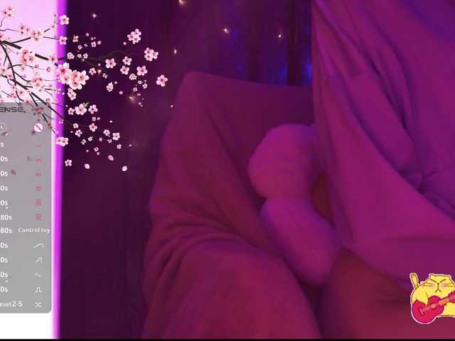 Karo1ina1 live cam on BongaCams