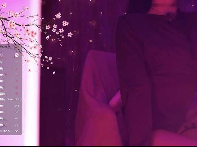 Karo1ina1 live cam on BongaCams