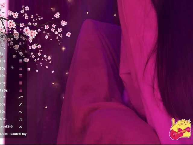 Karo1ina1 live cam on BongaCams