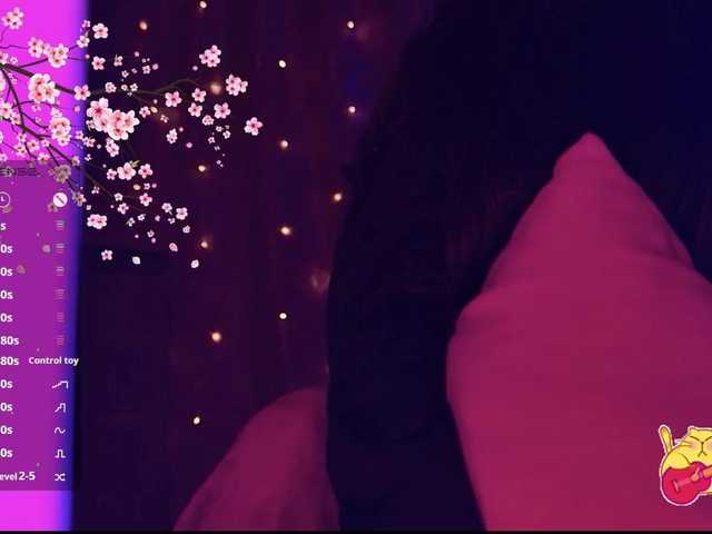 Karo1ina1 live cam on BongaCams