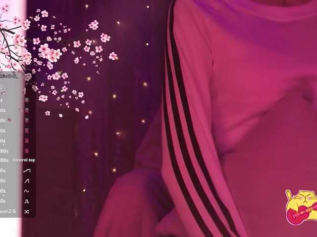 Karo1ina1 live cam on BongaCams