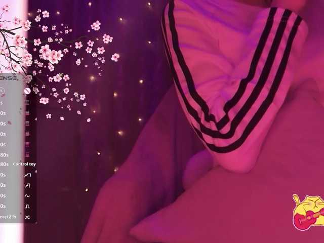 Karo1ina1 live cam on BongaCams