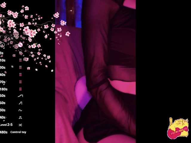 Karo1ina1 live cam on BongaCams