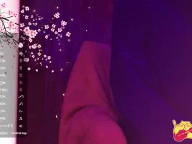 Karo1ina1 live cam on BongaCams