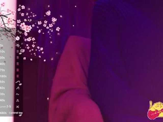 Karo1ina1 live cam on BongaCams
