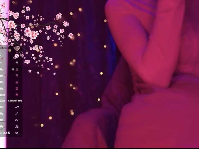 Karo1ina1 live cam on BongaCams