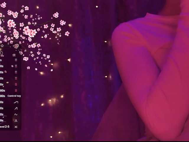 Karo1ina1 live cam on BongaCams