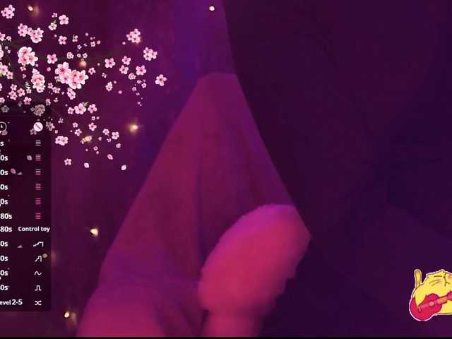 Karo1ina1 live cam on BongaCams