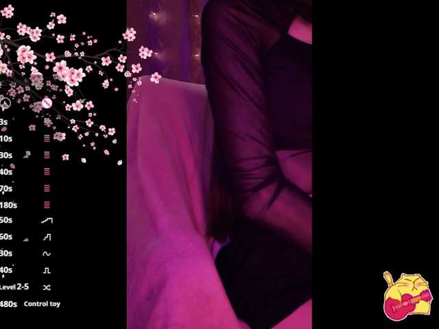 Karo1ina1 live cam on BongaCams