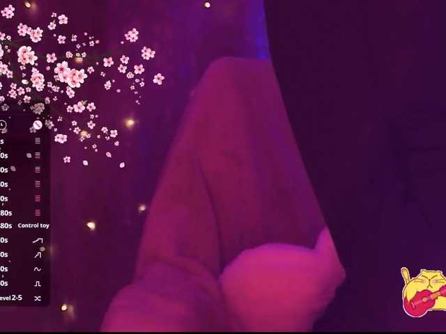 Karo1ina1 live cam on BongaCams