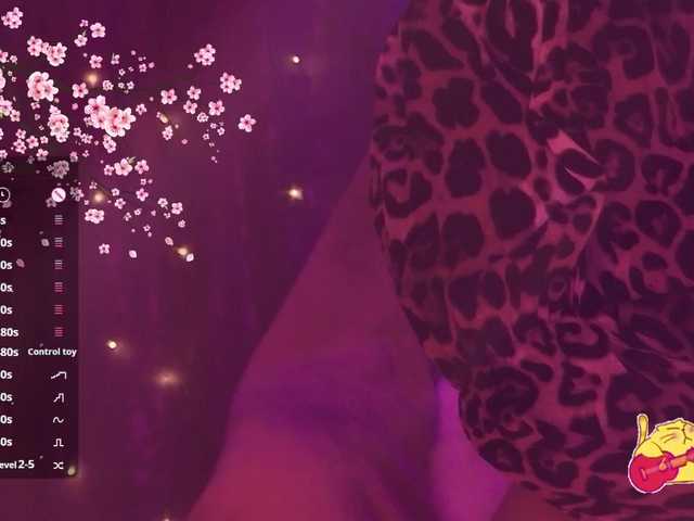 Karo1ina1 live cam on BongaCams